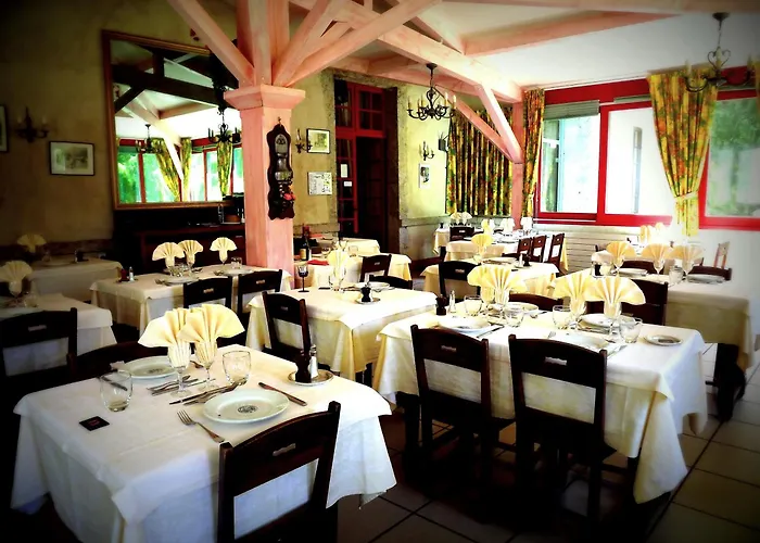 ホテル Chateau De La Muzelle 2*