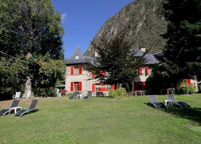 Chateau De La Muzelle 2*