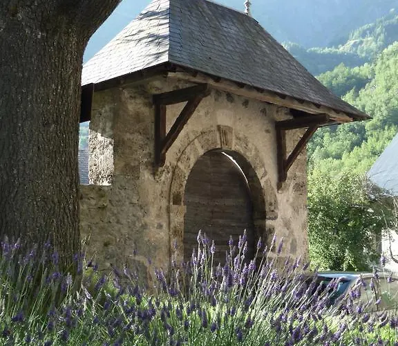 ホテル Chateau De La Muzelle 2*