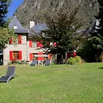 Chateau De La Muzelle Hotel 2*