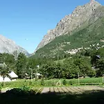 Chateau De La Muzelle Hotel 2*