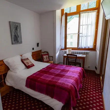 Chateau De La Muzelle 2*