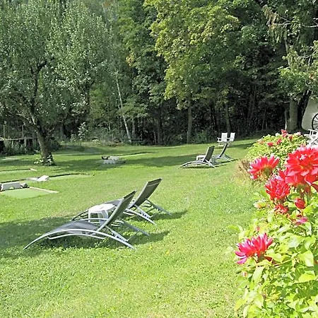 Отель Chateau De La Muzelle