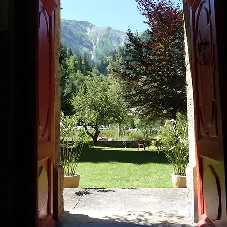 Отель Chateau De La Muzelle