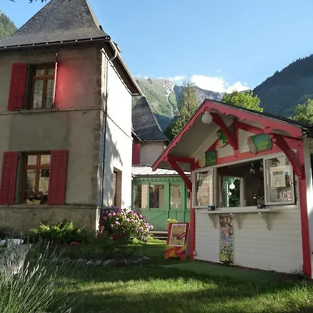 Chateau De La Muzelle Hotel